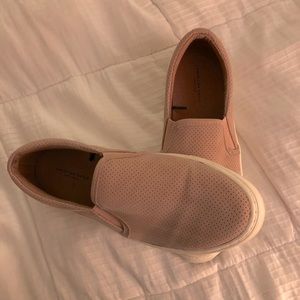 American Eagle Size 7.5 Shoes beautiful color!